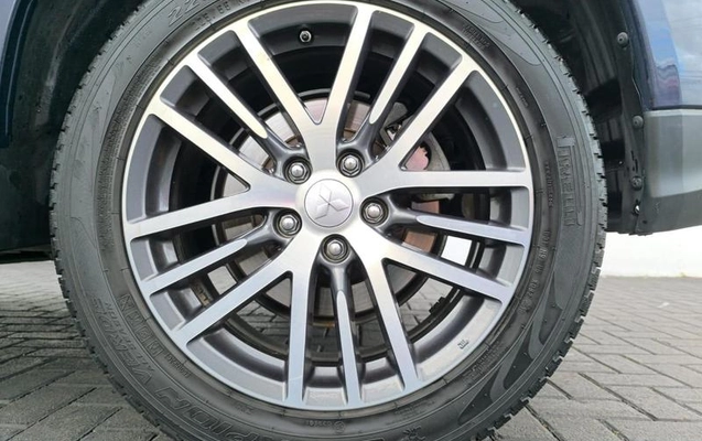 imagem-https://www.socarrao.com.br/sc-vehicle-images-prod/964573/1786025854536-7938318_7_B_5a2fde3d00.jpeg