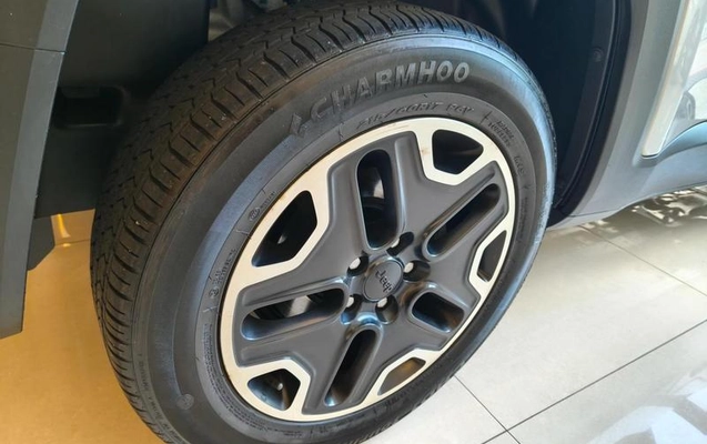 imagem-https://www.socarrao.com.br/sc-vehicle-images-prod/964777/1787167534564-7843289_16_B_79d8d313ed.jpeg