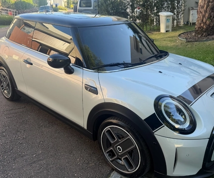 MINI COOPER SE Top 3p (Elétrico) 2023 Prata — foto 1 de 3