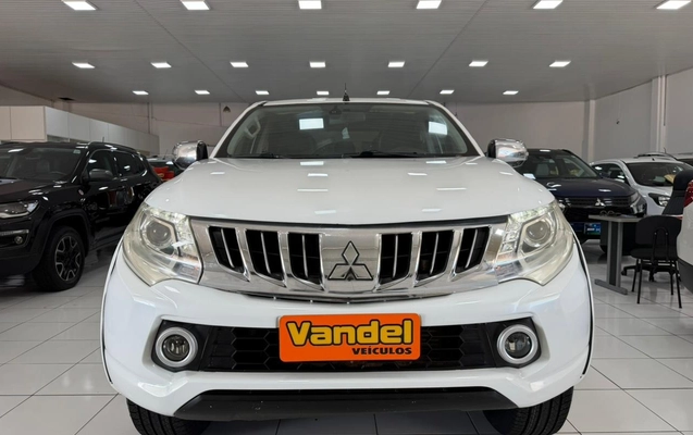 imagem-https://www.socarrao.com.br/sc-vehicle-images-prod/964834/1778169958732-V2hhdHNBcHAgSW1hZ2UgMjAyNi0wNS0wNyBhdCAxMi40NC4xNC5qcGVn.jpeg
