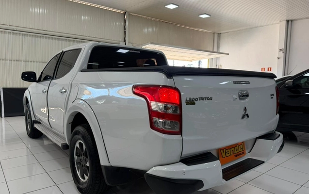 imagem-https://www.socarrao.com.br/sc-vehicle-images-prod/964834/1778169958996-V2hhdHNBcHAgSW1hZ2UgMjAyNi0wNS0wNyBhdCAxMi40NC4xNSAoMykuanBlZw.jpeg