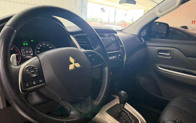 imagem-https://www.socarrao.com.br/sc-vehicle-images-prod/964834/1778169959560-V2hhdHNBcHAgSW1hZ2UgMjAyNi0wNS0wNyBhdCAxMi40NC4xNyAoMikuanBlZw.jpeg