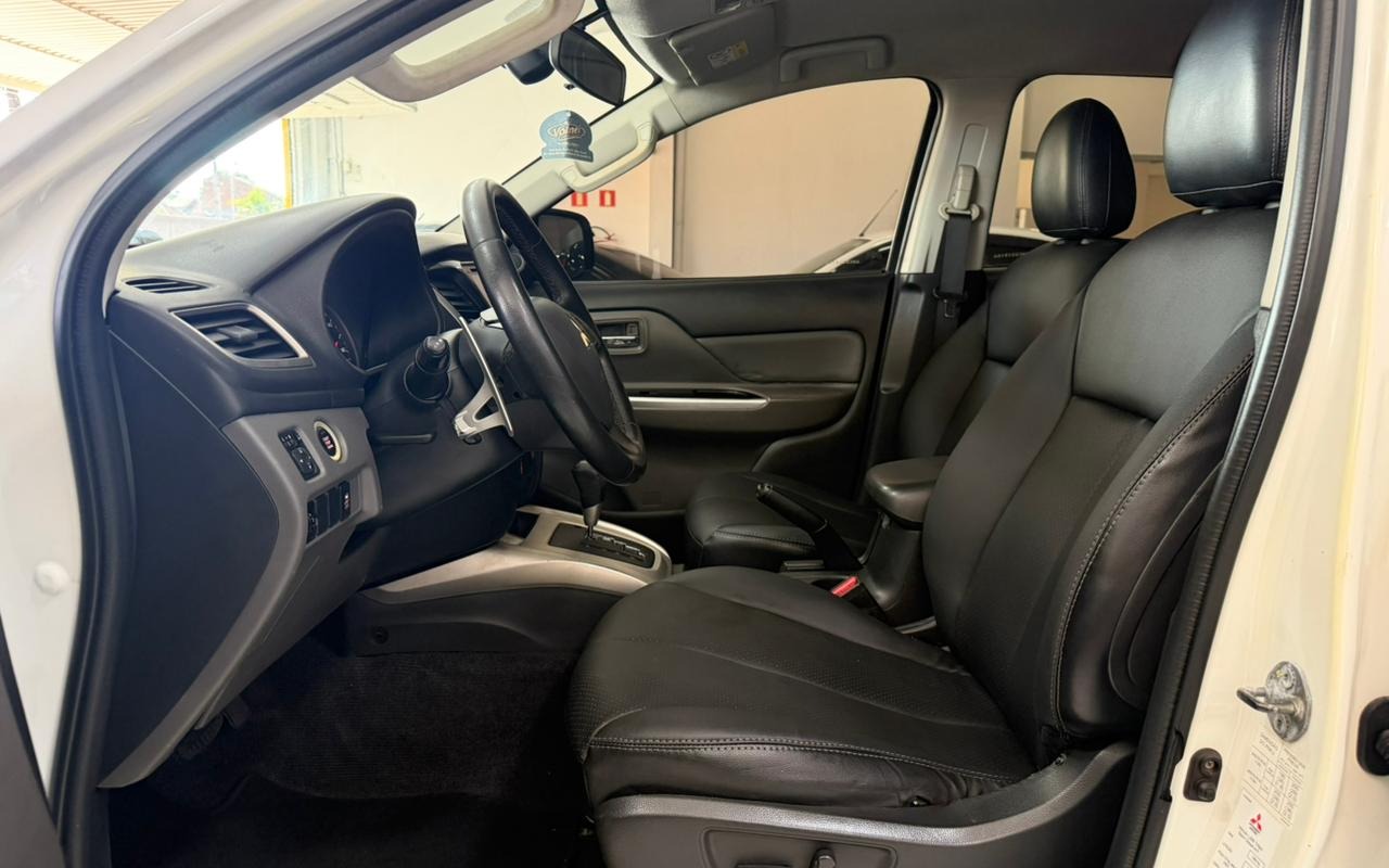 imagem-https://www.socarrao.com.br/sc-vehicle-images-prod/964834/1778169959671-V2hhdHNBcHAgSW1hZ2UgMjAyNi0wNS0wNyBhdCAxMi40NC4xNyAoMSkuanBlZw.jpeg