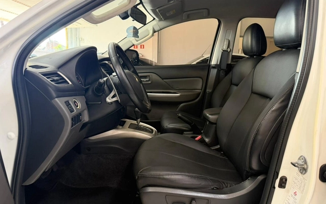 imagem-https://www.socarrao.com.br/sc-vehicle-images-prod/964834/1778169959671-V2hhdHNBcHAgSW1hZ2UgMjAyNi0wNS0wNyBhdCAxMi40NC4xNyAoMSkuanBlZw.jpeg
