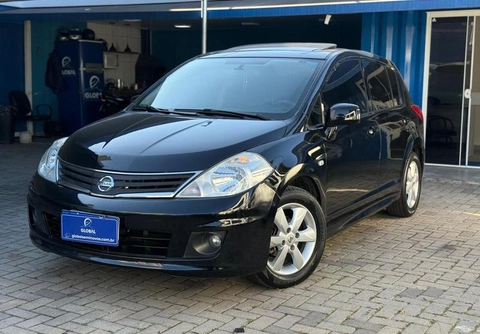Nissan TIIDA 2012 Preto — foto 1 de 3
