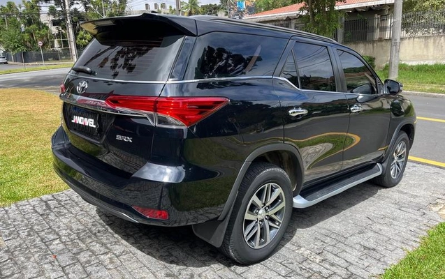 imagem-https://www.socarrao.com.br/sc-vehicle-images-prod/965436/1791991332870-7920770_3_B_6c5bf5847c.jpeg