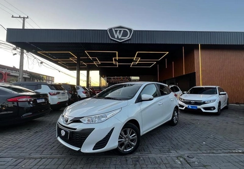 Toyota Yaris 2022 Branco — foto 1 de 3