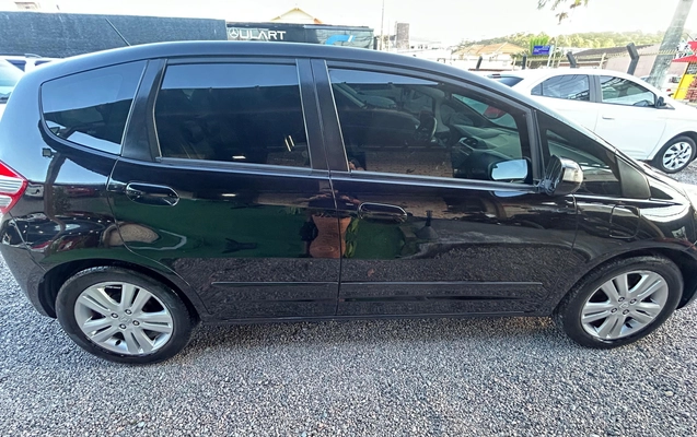 imagem-https://www.socarrao.com.br/sc-vehicle-images-prod/965571/1774645813412-003_c7131f7d011b300b51107640df821af9.jpeg