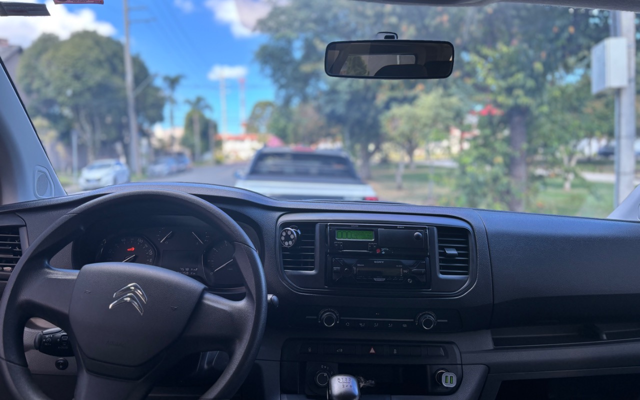 imagem-https://www.socarrao.com.br/sc-vehicle-images-prod/966638/1774668871551-SU1HXzUwMDMuanBlZw.jpeg