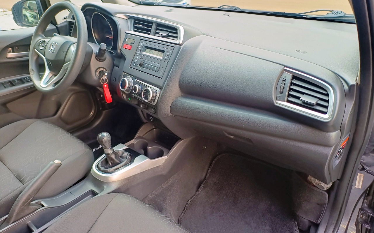 imagem-https://www.socarrao.com.br/sc-vehicle-images-prod/966875/1774699839089-SE9OREEgRklUIDEuNSBMWCBGTEVYIE1BTlVBTCAyMDE2IENJTlpBIDE0LmpwZw.jpg