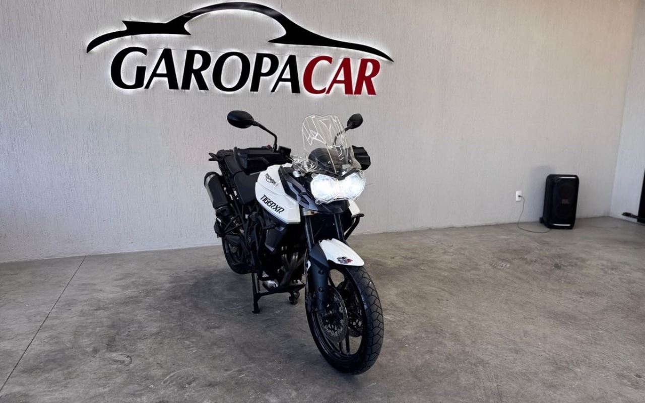 TRIUMPH TIGER 800 XR 2017 Branco — foto 1 de 3