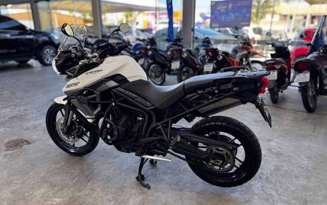 imagem-https://www.socarrao.com.br/sc-vehicle-images-prod/967146/1774707838840-NjU0NjIzNTQwXzE4NDMwMDEyMTUwMTQzMDE1XzM5MjM5ODE2NDQzODcwMTYzM19uLmpwZw.jpg