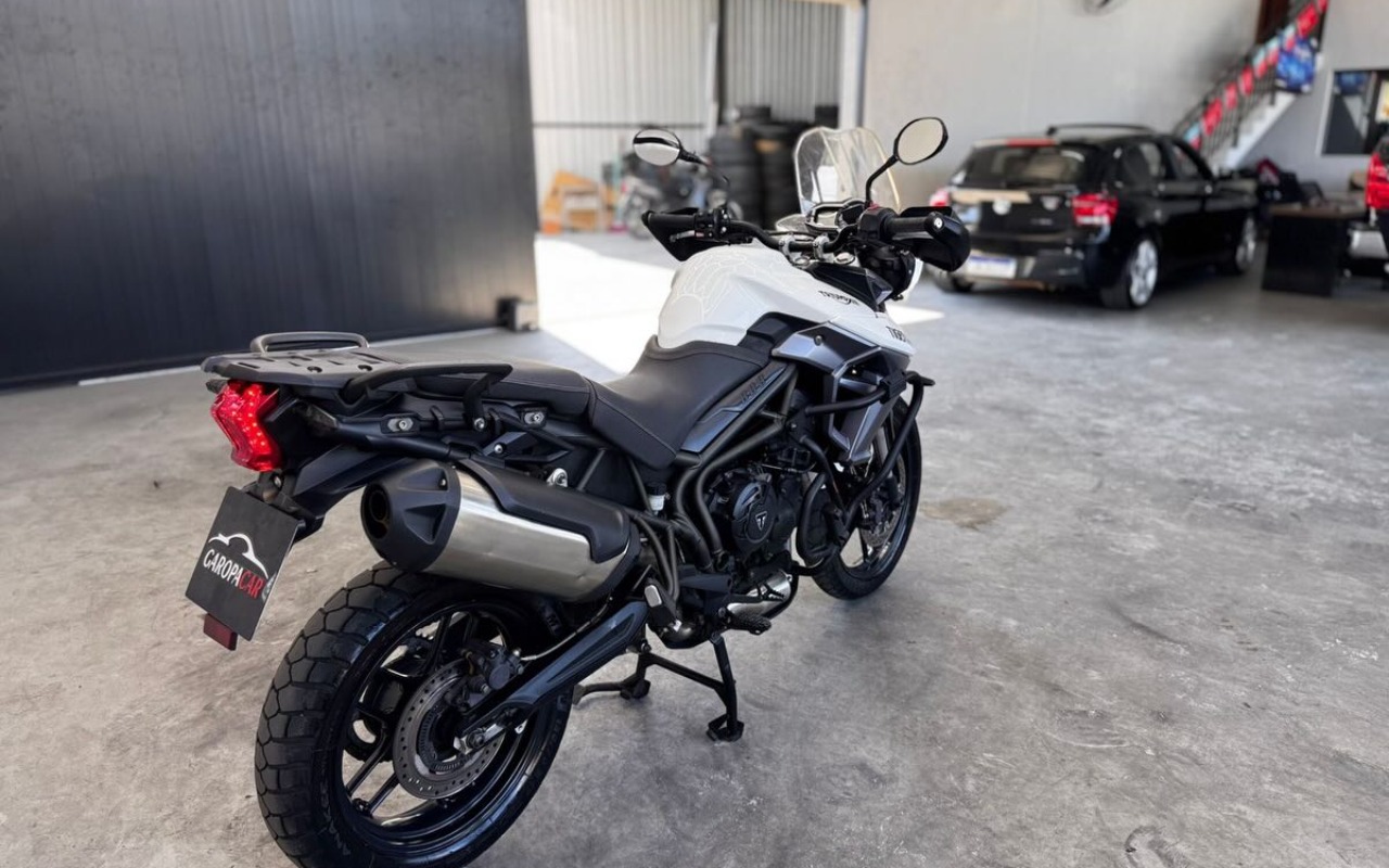 imagem-https://www.socarrao.com.br/sc-vehicle-images-prod/967146/1774707838976-NjU3OTQwNjc4XzE4NDMwMDEyMDk5MTQzMDE1XzczOTIzNzM0NjEzOTA2NzY3NzNfbi5qcGc.jpg
