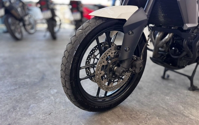 imagem-https://www.socarrao.com.br/sc-vehicle-images-prod/967146/1774707839445-NjU2NjM4ODIzXzE4NDMwMDEyMjE2MTQzMDE1XzIxMTIxNTc2OTg0MDAwOTc1OTZfbi5qcGc.jpg