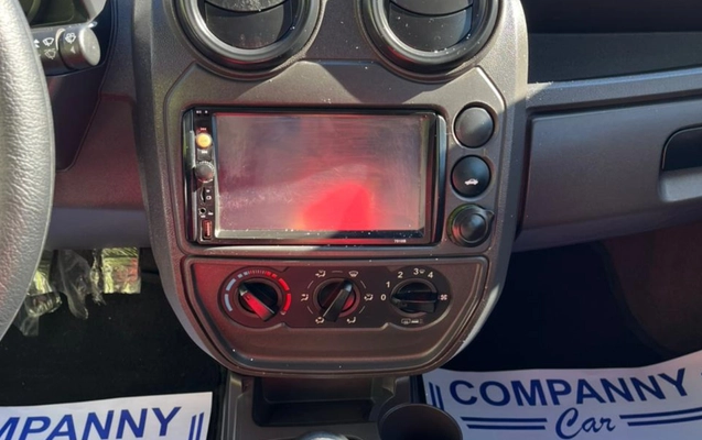 imagem-https://www.socarrao.com.br/sc-vehicle-images-prod/967179/1774709389010-V2hhdHNBcHAgSW1hZ2UgMjAyNi0wMy0yOCBhdCAwOS40MS40MiAoOCkuanBlZw.jpeg