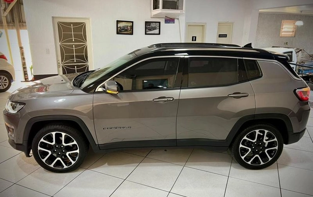 imagem-https://www.socarrao.com.br/sc-vehicle-images-prod/967374/1788467995088-7942575_6_B_7f62a4ef52.jpeg