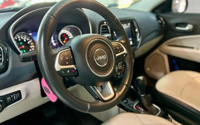 imagem-https://www.socarrao.com.br/sc-vehicle-images-prod/967374/1788467995096-7942575_10_B_99e7ff9396.jpeg
