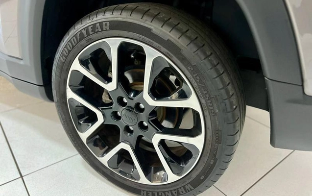 imagem-https://www.socarrao.com.br/sc-vehicle-images-prod/967374/1788467995102-7942575_4_B_7bec2555ad.jpeg