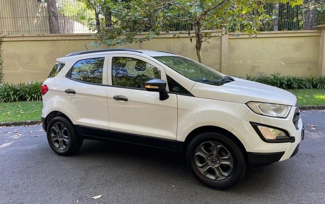 imagem-https://www.socarrao.com.br/sc-vehicle-images-prod/967393/1788637000520-7883402_3_B_e29b901a99.jpeg