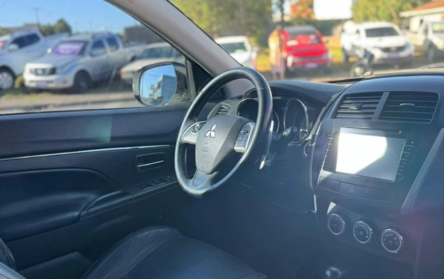 imagem-https://www.socarrao.com.br/sc-vehicle-images-prod/967599/1774728839653-5539feb9194b4a37ad815bbf0a838eef_1774728013142.jpeg