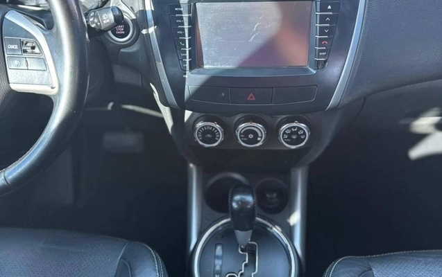 imagem-https://www.socarrao.com.br/sc-vehicle-images-prod/967599/1774728839655-677aa7fd6e774173b509c4f3365914e6_1774728013899.jpeg