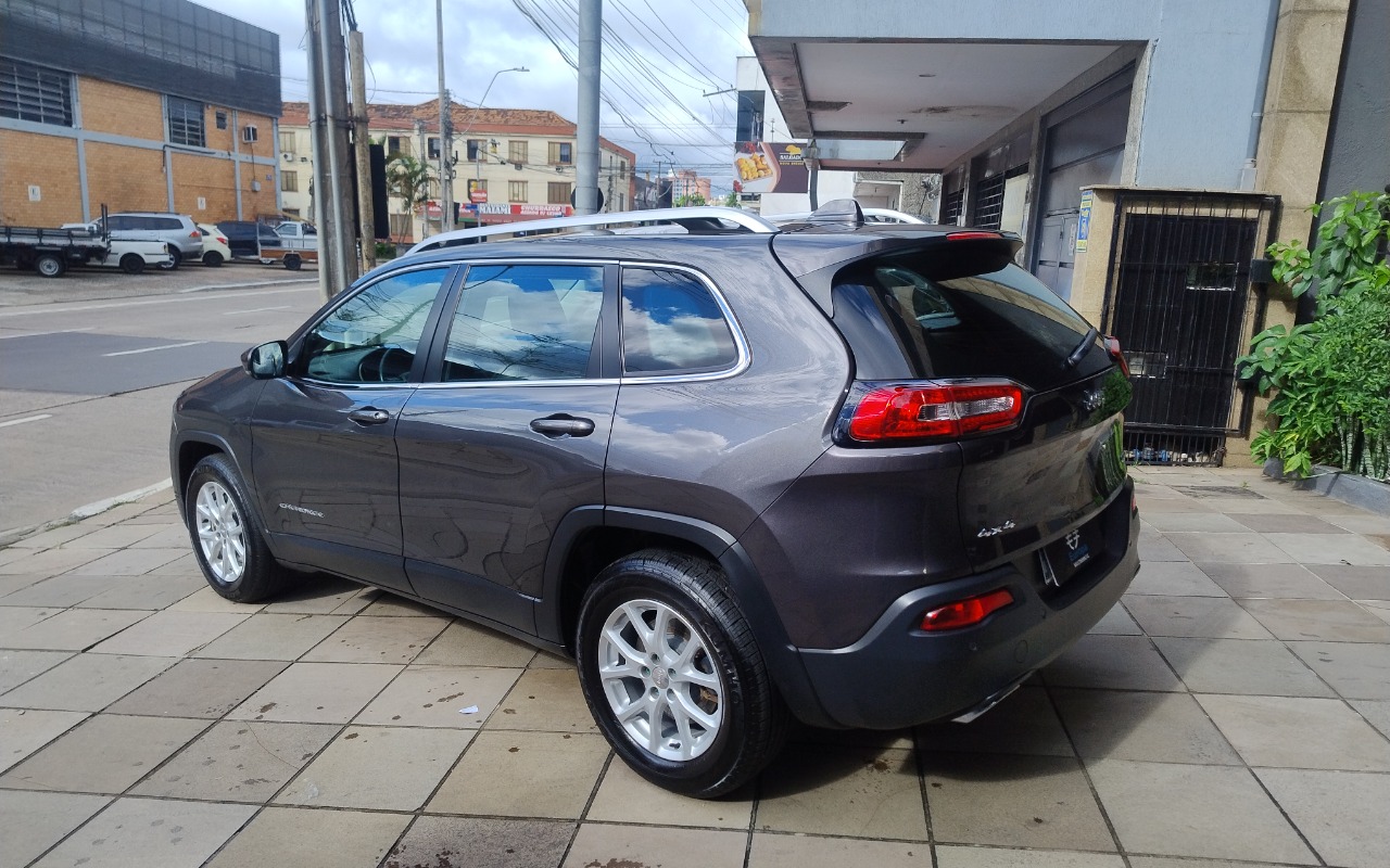 imagem-https://www.socarrao.com.br/sc-vehicle-images-prod/967648/1775656485944-SU1HXzIwMjYwNDA4XzA5MzUyNjYwMC5qcGc.jpg