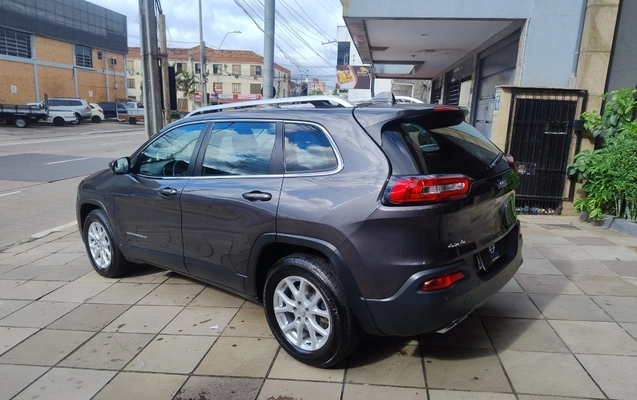 imagem-https://www.socarrao.com.br/sc-vehicle-images-prod/967648/1775656485944-SU1HXzIwMjYwNDA4XzA5MzUyNjYwMC5qcGc.jpg