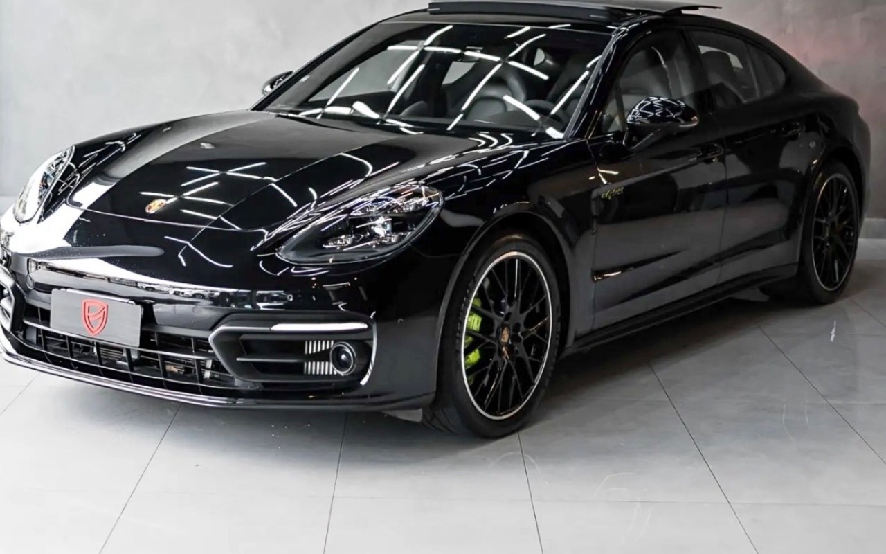 Porsche Panamera 4 2.9 (Híbrido) 2022 Preto — foto 1 de 3
