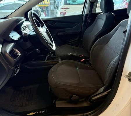 imagem-https://www.socarrao.com.br/sc-vehicle-images-prod/968973/1777728223488-7917664_5_B_be589ea374.jpeg