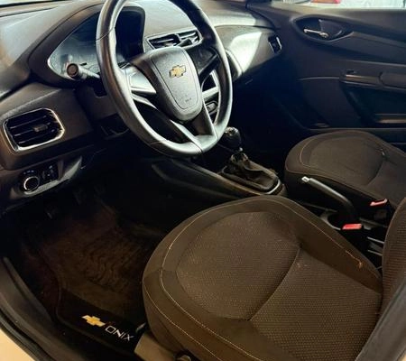 imagem-https://www.socarrao.com.br/sc-vehicle-images-prod/968973/1777728223489-7917664_11_B_a84e9b7520.jpeg