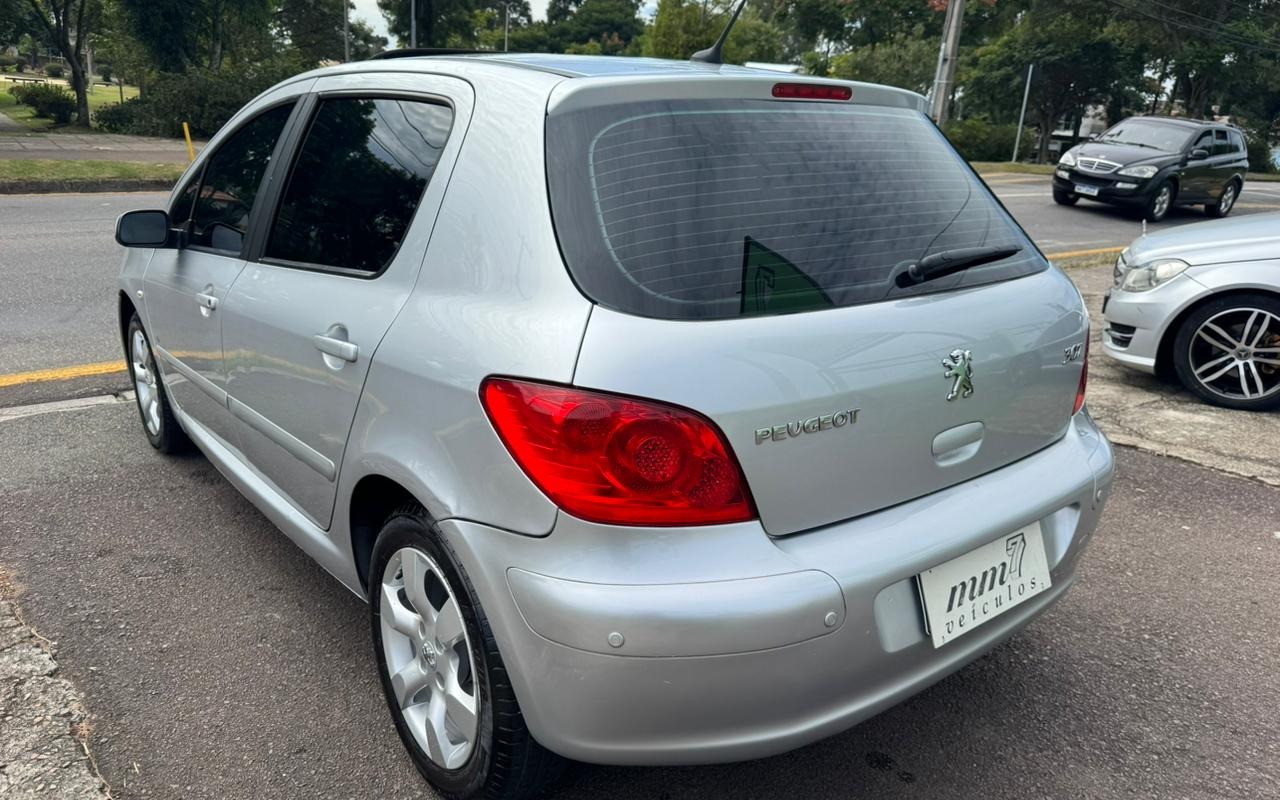 imagem-https://www.socarrao.com.br/sc-vehicle-images-prod/968979/1774877529280-OC5qZmlm.jfif