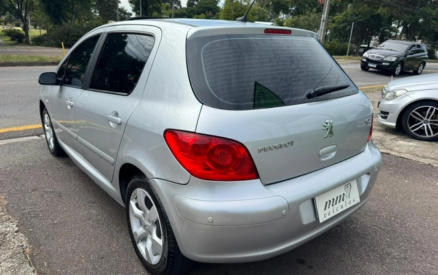 imagem-https://www.socarrao.com.br/sc-vehicle-images-prod/968979/1774877529280-OC5qZmlm.jfif