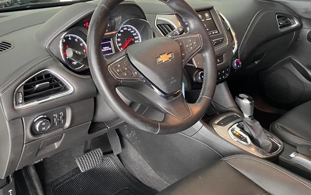 imagem-https://www.socarrao.com.br/sc-vehicle-images-prod/968984/1789391368252-7943485_14_B_31c7b630a8.jpeg