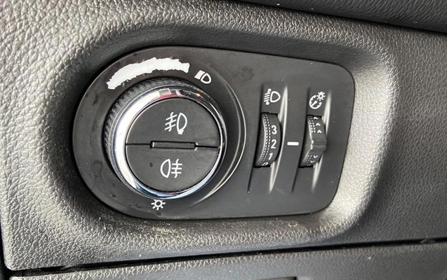 imagem-https://www.socarrao.com.br/sc-vehicle-images-prod/968984/1789391368258-7943485_19_B_e7b3bfea56.jpeg
