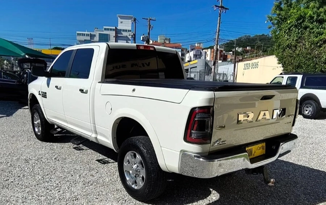 imagem-https://www.socarrao.com.br/sc-vehicle-images-prod/969037/1774878792092-adef7ffe-e1dd-4362-97c6-d7d6644c0d69.jpg