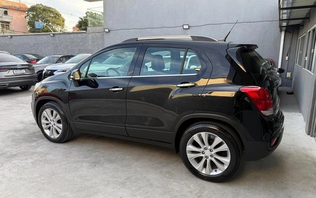 imagem-https://www.socarrao.com.br/sc-vehicle-images-prod/969081/1787662850572-7944608_10_B_52980bdb90.jpeg