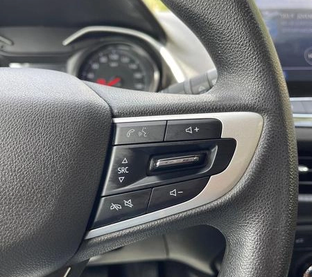 imagem-https://www.socarrao.com.br/sc-vehicle-images-prod/969168/1782148396920-7298904_15_B_3a4516c04d.jpeg