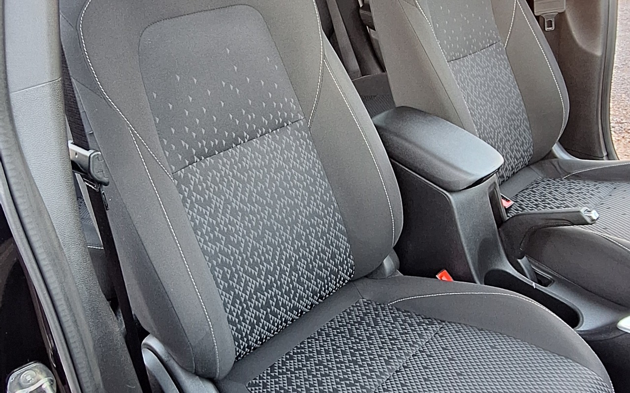 imagem-https://www.socarrao.com.br/sc-vehicle-images-prod/969362/1778602241446-MjAyNjA1MTJfMDc0OTE4LmpwZw.jpg