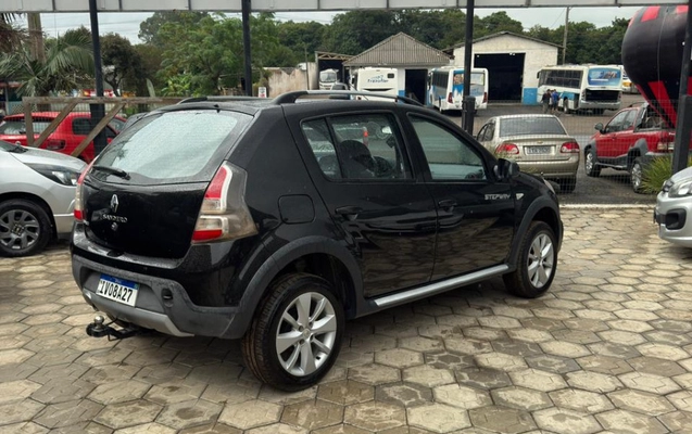 imagem-https://www.socarrao.com.br/sc-vehicle-images-prod/969694/1774890921895-JwPWkGgcqJ917YxNQZxX35iuiQCCa29t.jpg