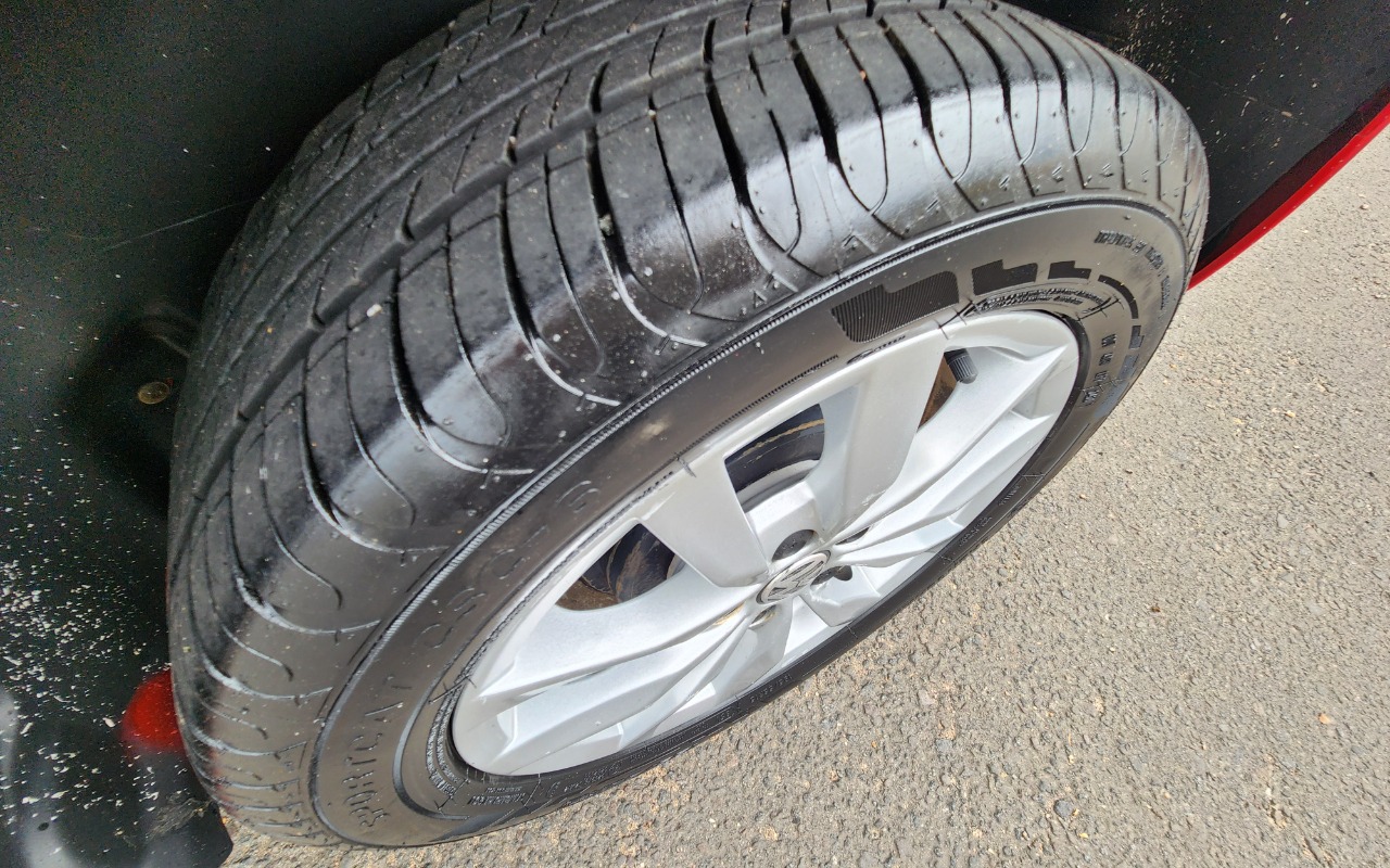 imagem-https://www.socarrao.com.br/sc-vehicle-images-prod/969741/1774891962171-MjAyNjAzMzBfMTQxNDQ4LmpwZw.jpg
