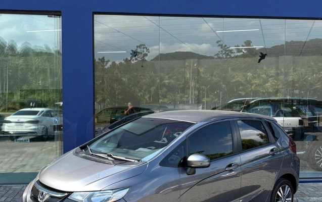 imagem-https://www.socarrao.com.br/sc-vehicle-images-prod/969744/1774892059136-V2hhdHNBcHAgSW1hZ2UgMjAyNi0wMy0yNiBhdCAxNi4wNS4yNi5qcGVn.jpeg