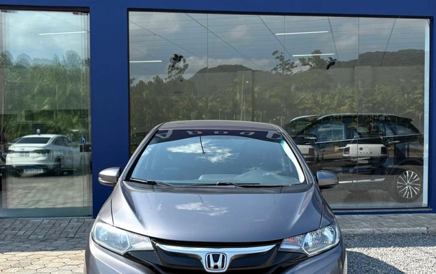 imagem-https://www.socarrao.com.br/sc-vehicle-images-prod/969744/1774892059750-V2hhdHNBcHAgSW1hZ2UgMjAyNi0wMy0yNiBhdCAxNi4wNi4wNy5qcGVn.jpeg
