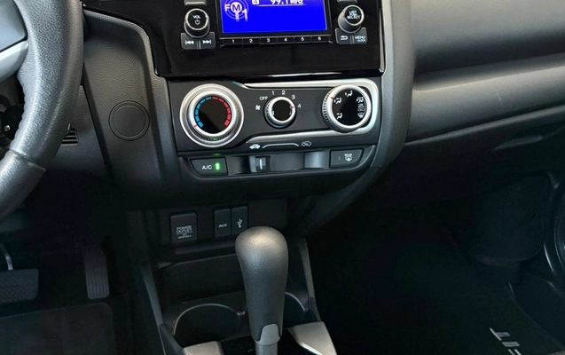 imagem-https://www.socarrao.com.br/sc-vehicle-images-prod/969744/1774892059973-V2hhdHNBcHAgSW1hZ2UgMjAyNi0wMy0yNiBhdCAxNi4wMy4xNS5qcGVn.jpeg