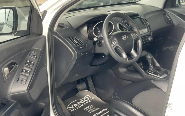 imagem-https://www.socarrao.com.br/sc-vehicle-images-prod/969898/1789390443697-003_49e694ef39d95e83d0b3ab9b28ae8c9b.jpeg
