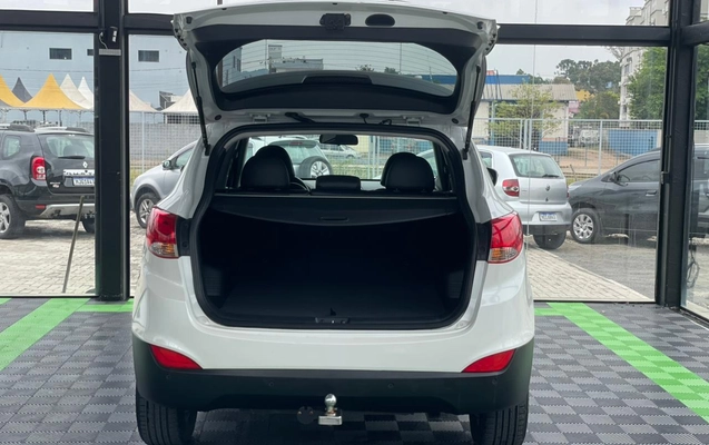 imagem-https://www.socarrao.com.br/sc-vehicle-images-prod/969898/1789390443706-003_0b11ace6272c080a53c6da180d7d44c7.jpeg