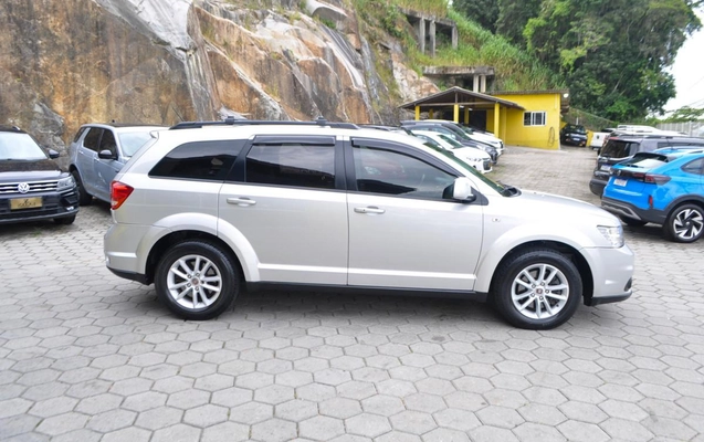 imagem-https://www.socarrao.com.br/sc-vehicle-images-prod/970012/1782820978332-842df589026b440f864e3745eeea9f10_1774898035763.jpg