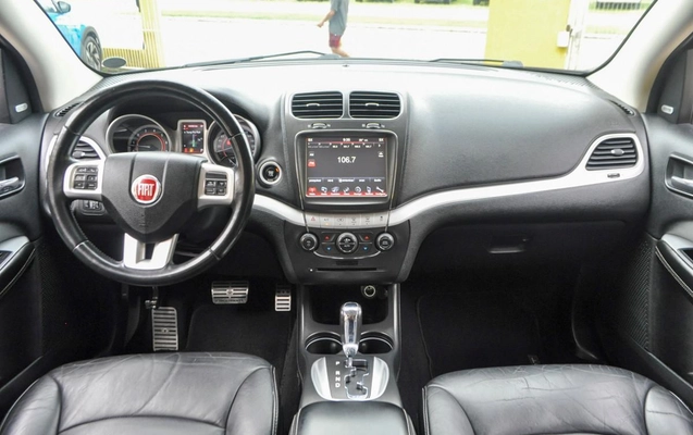 imagem-https://www.socarrao.com.br/sc-vehicle-images-prod/970012/1782820978336-989999451b4042b4a45278f60e877fdf_1774898040063.jpg