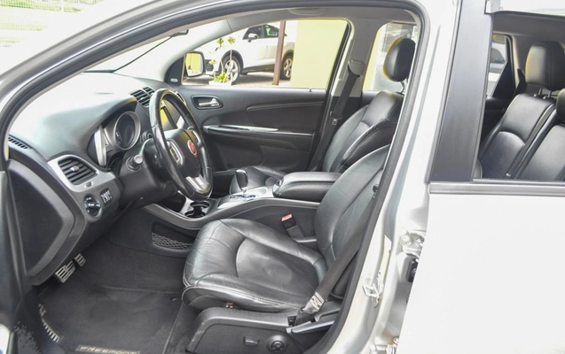 imagem-https://www.socarrao.com.br/sc-vehicle-images-prod/970012/1782820978338-ee5d78e358834bd4b59154536a393f7b_1774898043083.jpg