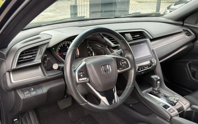 imagem-https://www.socarrao.com.br/sc-vehicle-images-prod/970237/1787944996775-7796025_0_B_d2fed86c9d.jpeg