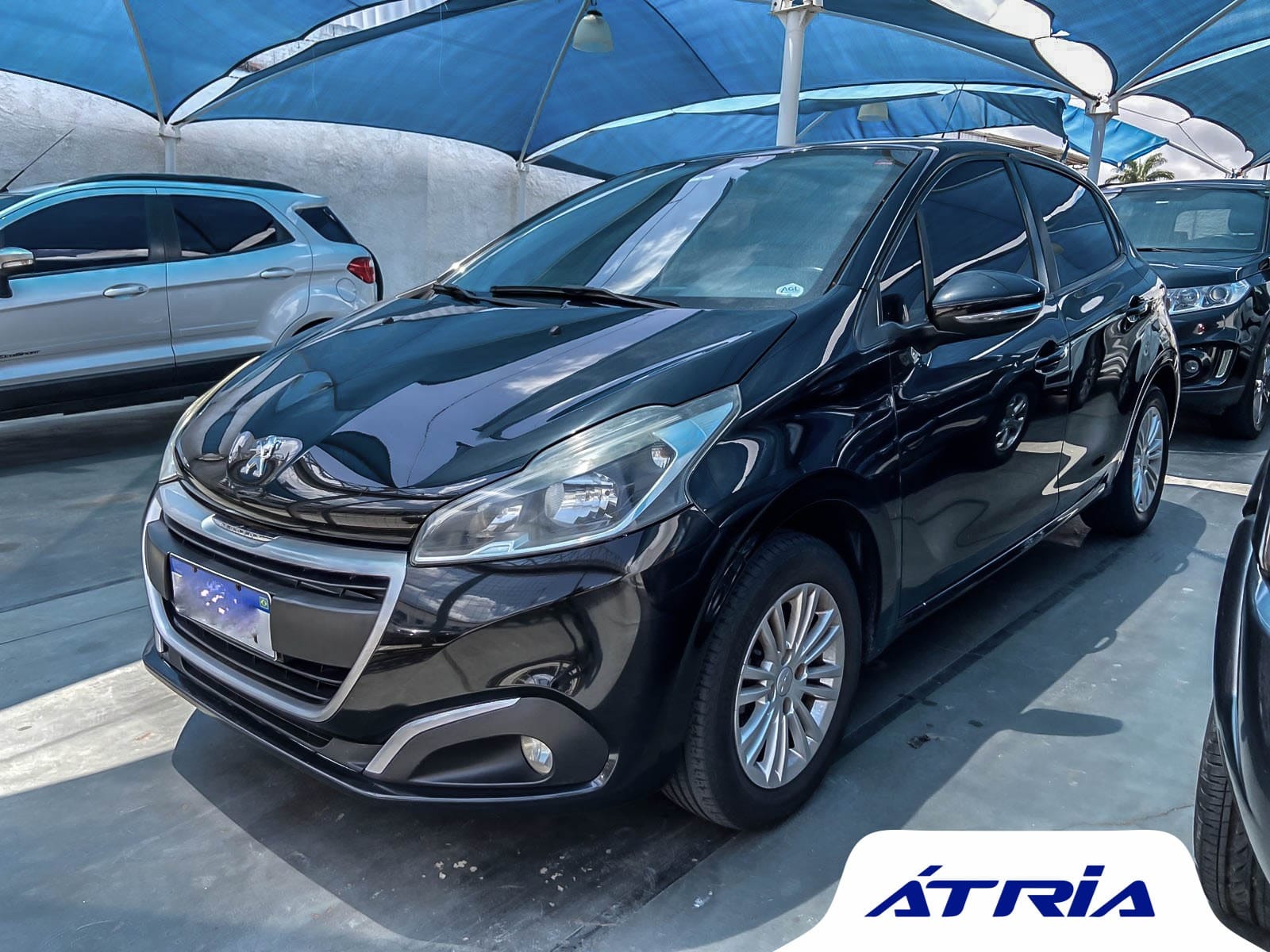 Peugeot 208 2017 Preto — foto 1 de 3